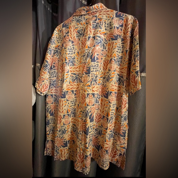 Finest SILK Luau Edition Hawaiian Shirt By Weekender, Size XL - Picture 7 of 8